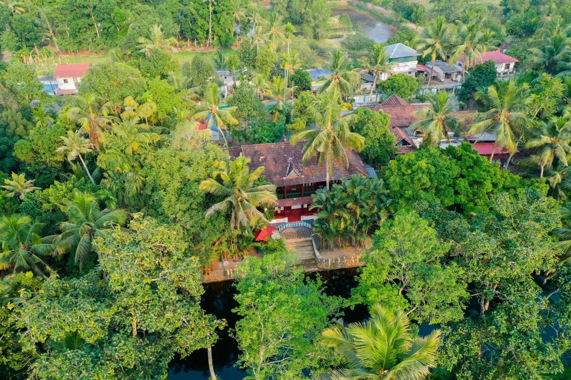 Hotel Garggi Backwater Retreat à Kottayam Extérieur photo