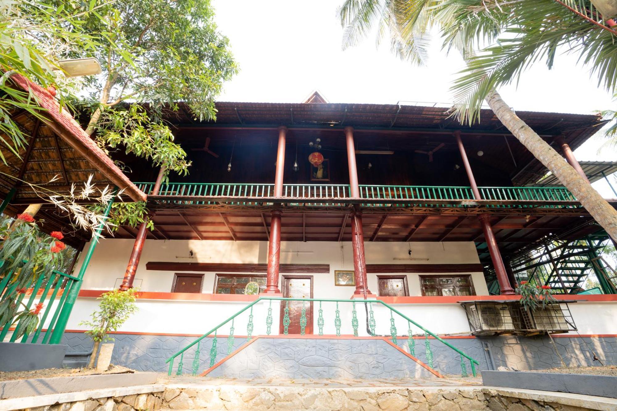 Hotel Garggi Backwater Retreat à Kottayam Extérieur photo