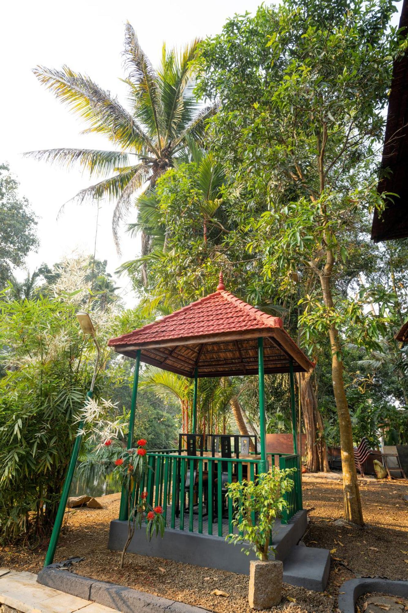 Hotel Garggi Backwater Retreat à Kottayam Extérieur photo