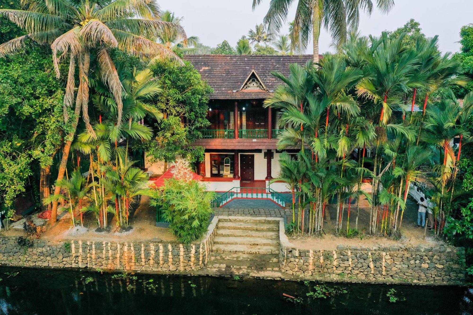 Hotel Garggi Backwater Retreat à Kottayam Extérieur photo