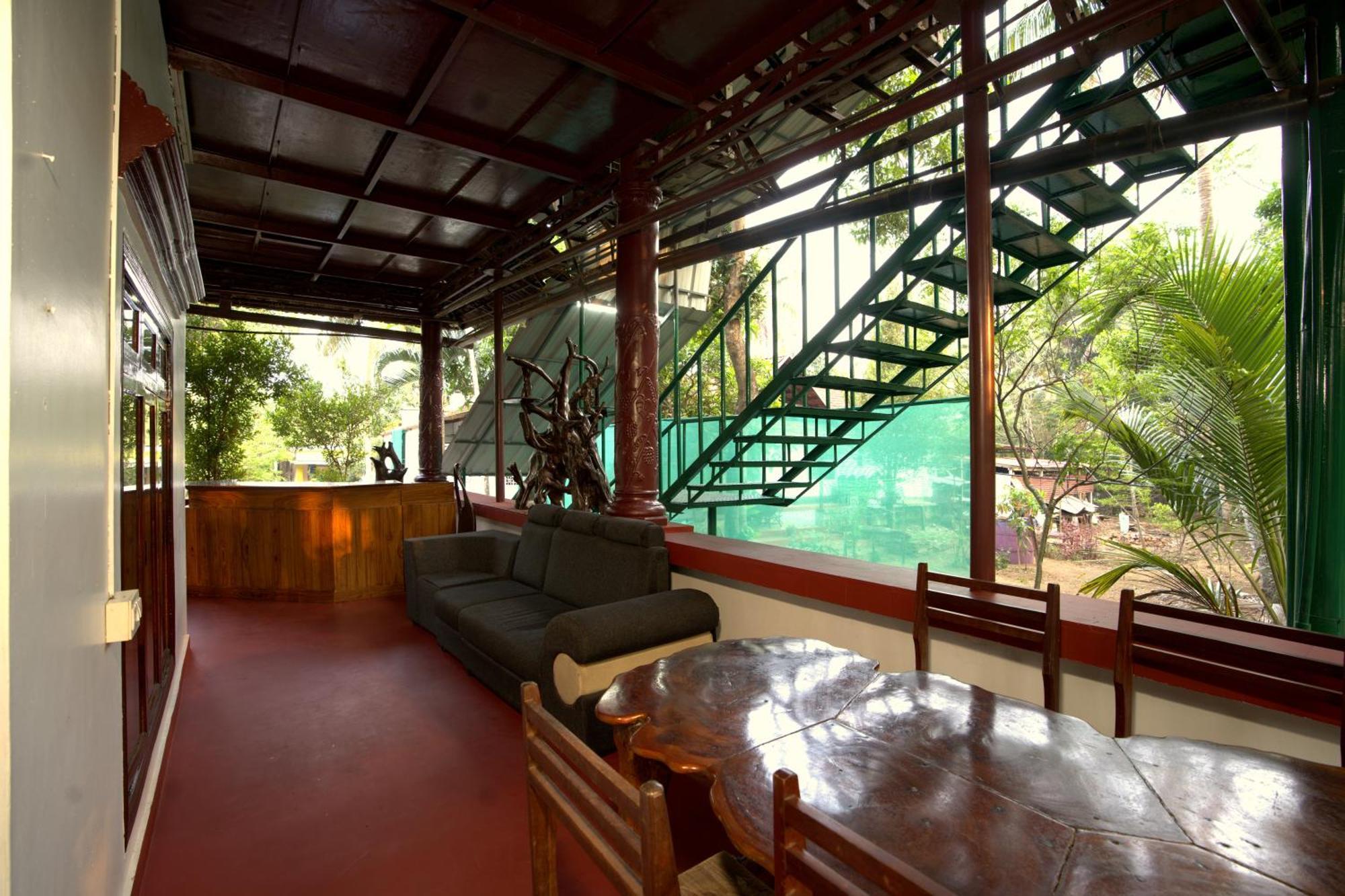 Hotel Garggi Backwater Retreat à Kottayam Extérieur photo