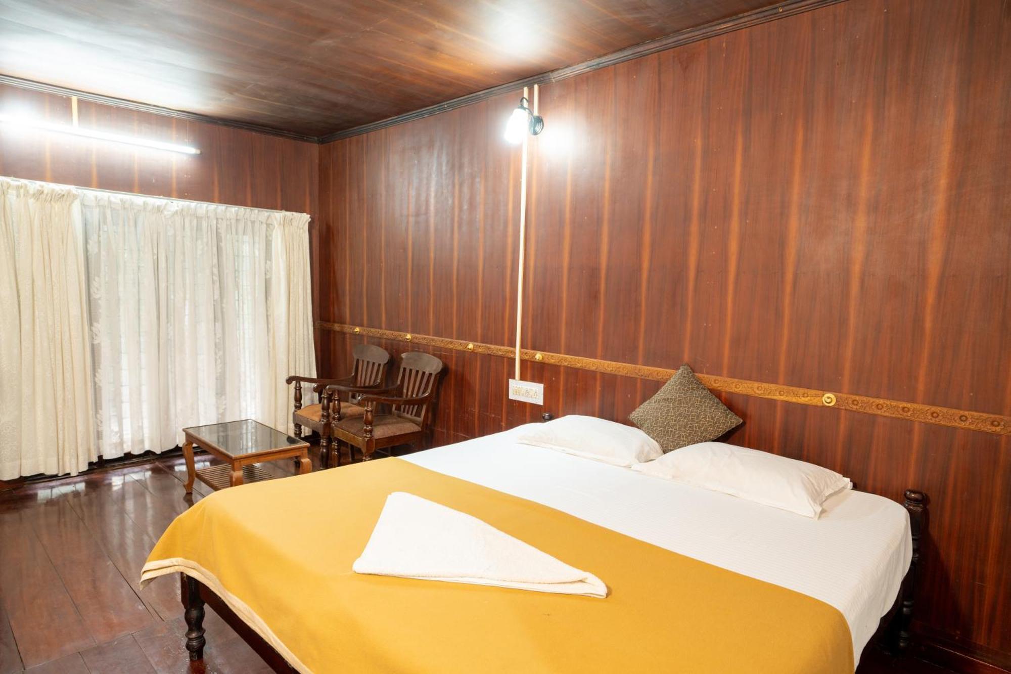 Hotel Garggi Backwater Retreat à Kottayam Extérieur photo