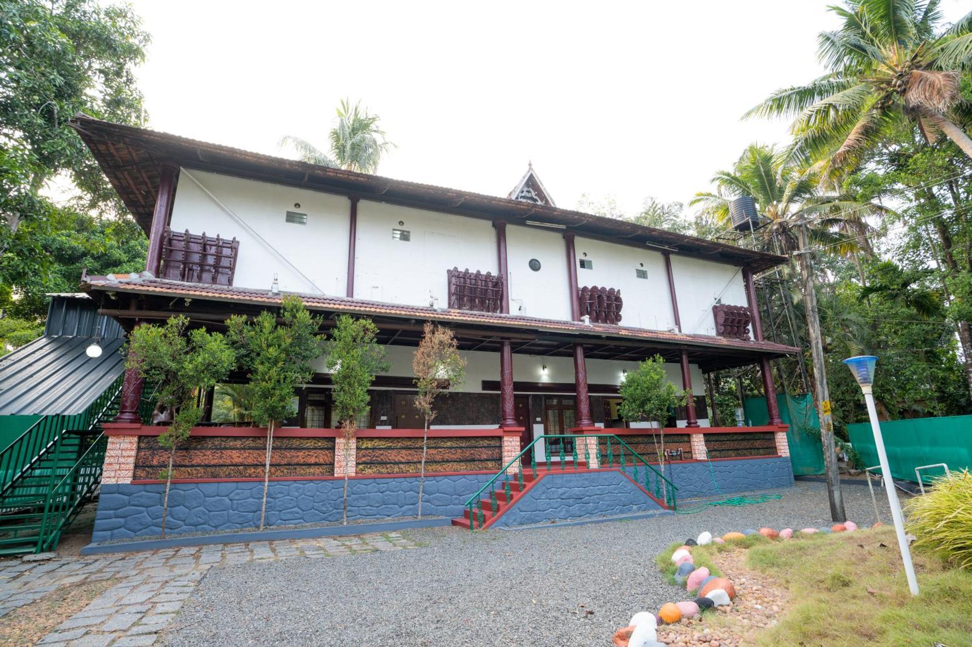 Hotel Garggi Backwater Retreat à Kottayam Extérieur photo